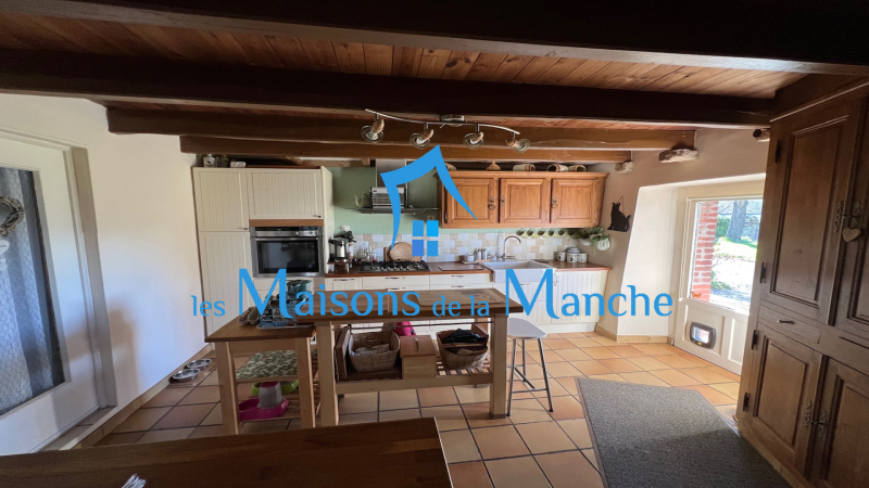 Superbe longère entièrement rénovée secteur Brécey (50370)