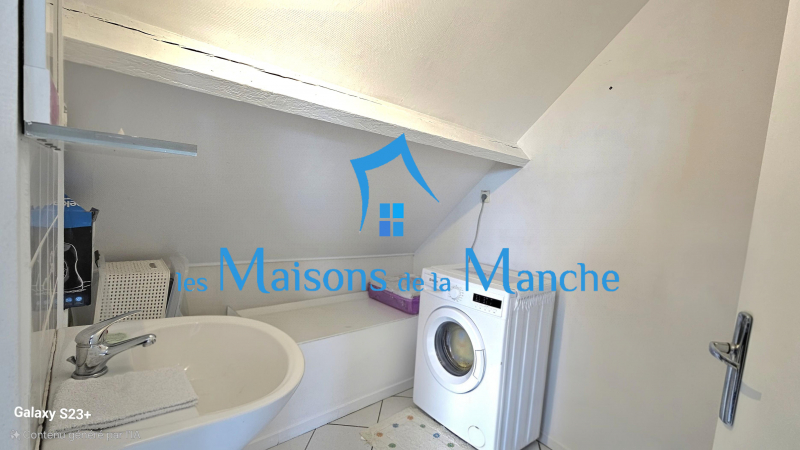 Maison pleine de charme à Poilley, emplacement idéal, cadre paisible