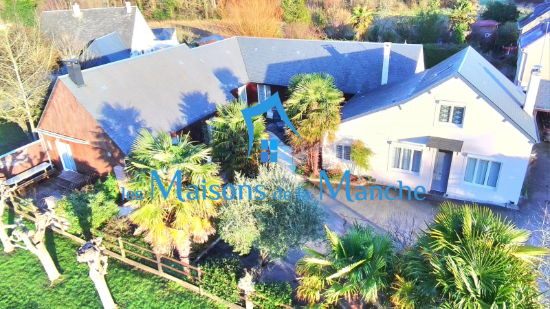 Propriété de caractère avec gîte à Saint Jean le Thomas - Fort potentiel locatif à moins de 10 minutes de la plage