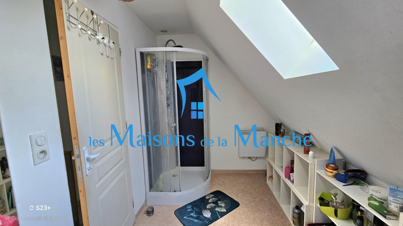 Ensemble immobilier rare à Précey, au calme, en bout d'impasse – Proche Mont-Saint-Michel