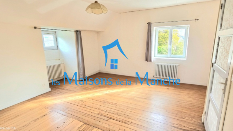 Grande maison en pierre avec grand terrain arboré, aux portes de Saint-Hilaire-du-Harcouët