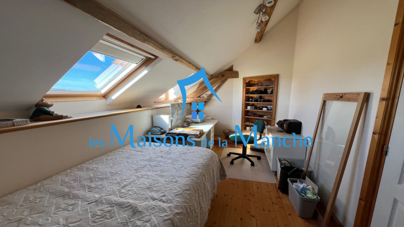 Superbe longère entièrement rénovée secteur Brécey (50370)