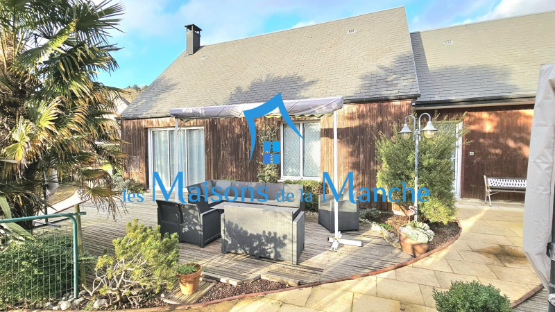 Propriété de caractère avec gîte à Saint Jean le Thomas - Fort potentiel locatif à moins de 10 minutes de la plage