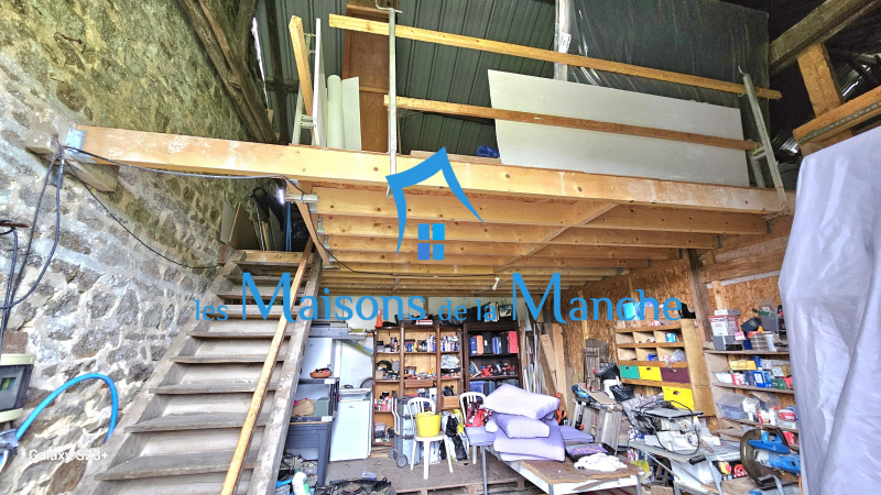 Ensemble immobilier rare à Précey, au calme, en bout d'impasse – Proche Mont-Saint-Michel