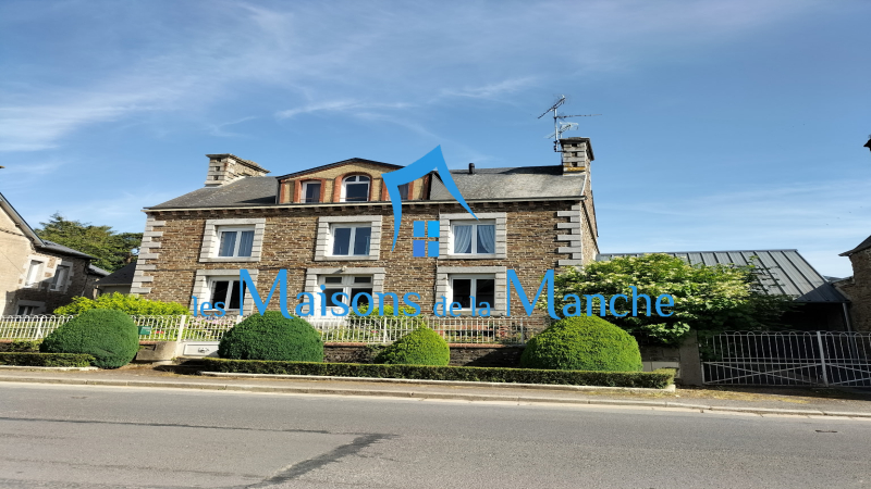 Maison 8 pièces 161m2 (trois appartements) à Brécey