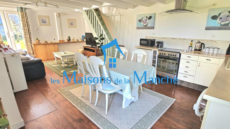 Longère normande avec gîte et appartement à la campagne – Proche Brécey – Calme & terrain arboré de près de 2700 m²