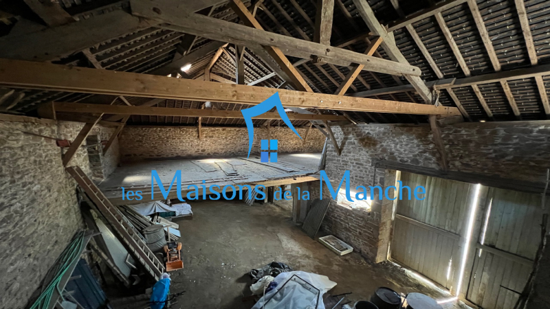 Maison 120m2 + bâtiment annexe 164m2 secteur Saint James (50240)