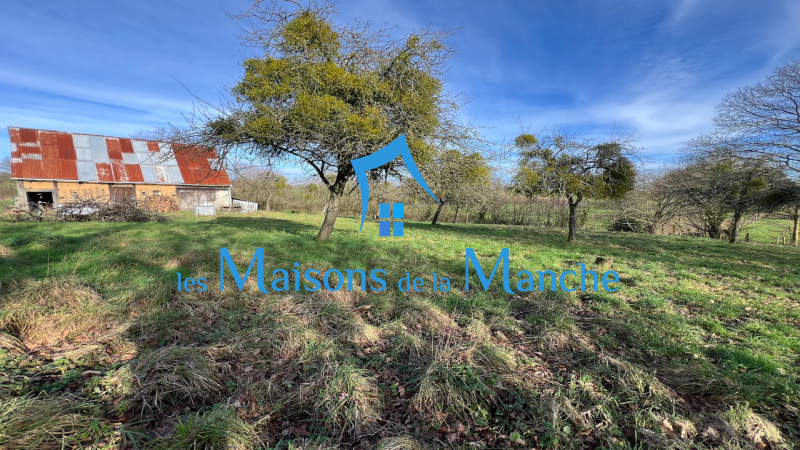 Bâtiment + 3500 m² de terrain