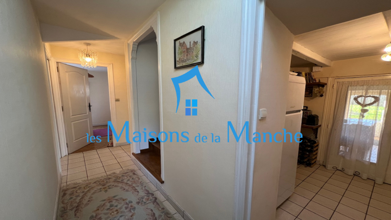 Superbe longère entièrement rénovée secteur Brécey (50370)