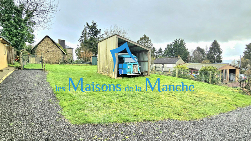 Maison de ville cosy en centre bourg de 105 m²- 3 niveaux- Idéal projet locatif ou mixte - avec cour privative