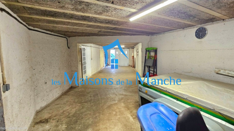 Maison familiale 7 pièces – 171 m² habitables (213 m² exploitable) – Terrain 4 400 m² – Sous-sol complet – Proche Saint Hilaire du Harcouët