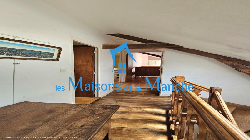 Jolie longère à rafraîchir à Montjoie-Saint-Martin, proche Saint-James