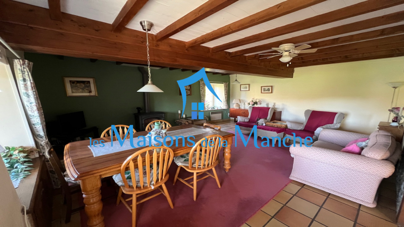 Superbe longère entièrement rénovée secteur Brécey (50370)