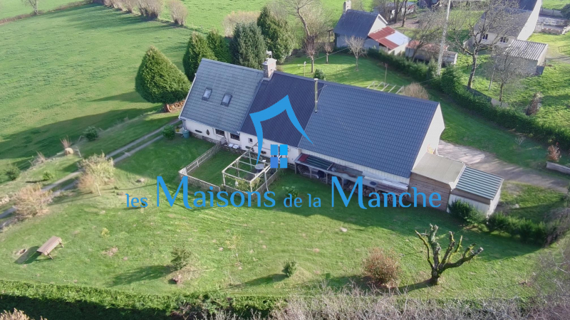 Longère normande avec gîte et appartement à la campagne – Proche Brécey – Calme & terrain arboré de près de 2700 m²