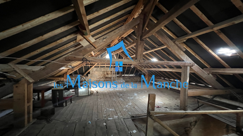 Superbe maison en pierre de caractère avec 1 hectare de terrain et Plusieurs dépendances