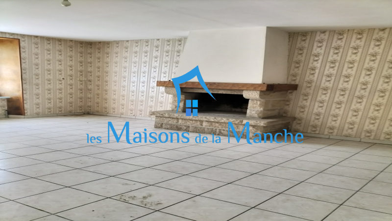 Ancienne fermette avec 1,5 ha dans les environs de BRECEY