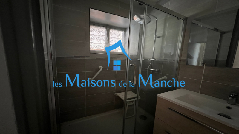 Superbe maison en pierre de caractère avec 1 hectare de terrain et Plusieurs dépendances