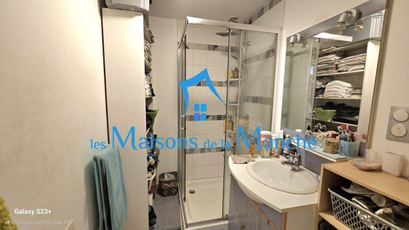 Ensemble immobilier rare à Précey, au calme, en bout d'impasse – Proche Mont-Saint-Michel