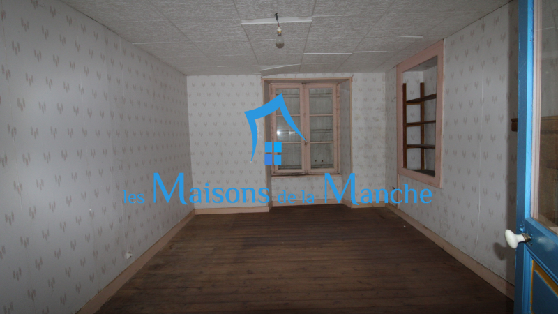 Maison de 143 m² dans un bourg aux environs de SAINT POIS