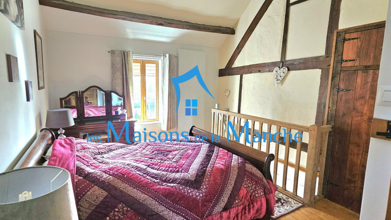 Longère normande avec gîte et appartement à la campagne – Proche Brécey – Calme & terrain arboré de près de 2700 m²