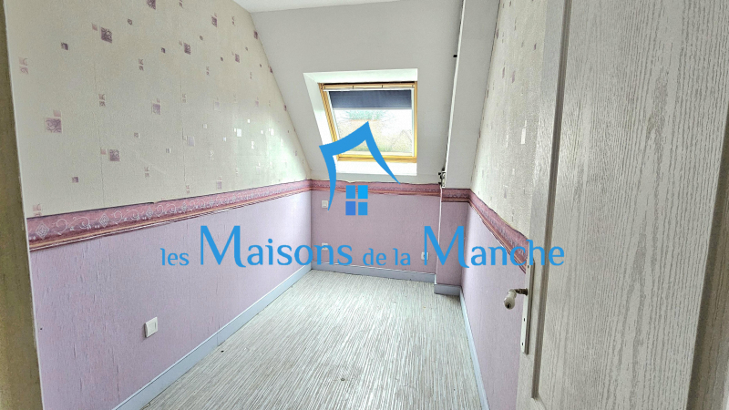 Maison de ville cosy en centre bourg de 105 m²- 3 niveaux- Idéal projet locatif ou mixte - avec cour privative