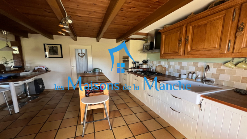 Superbe longère entièrement rénovée secteur Brécey (50370)