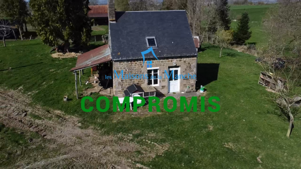 Ancien corps de ferme - plusieurs maisons sur 2 hectares