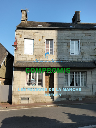 Grande Maison de bourg à quelques kilomètres de BRECEY