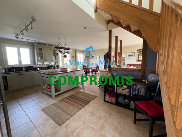 Jolie maison 6 pièces sur 1600m2 au calme et vue panoramique secteur Brécey