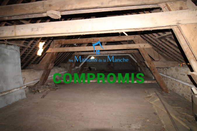 Ancien corps de ferme secteur Saint Hilaire du Harcouët (50600)