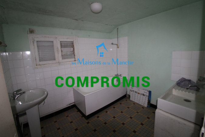 Ancien corps de ferme secteur Saint Hilaire du Harcouët (50600)