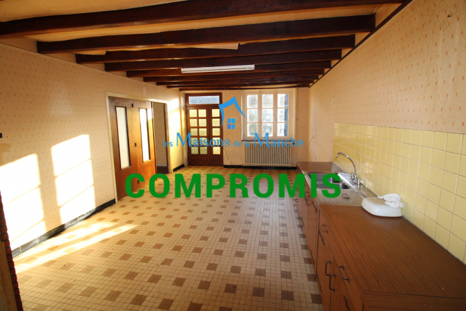 Ancien corps de ferme secteur Saint Hilaire du Harcouët (50600)