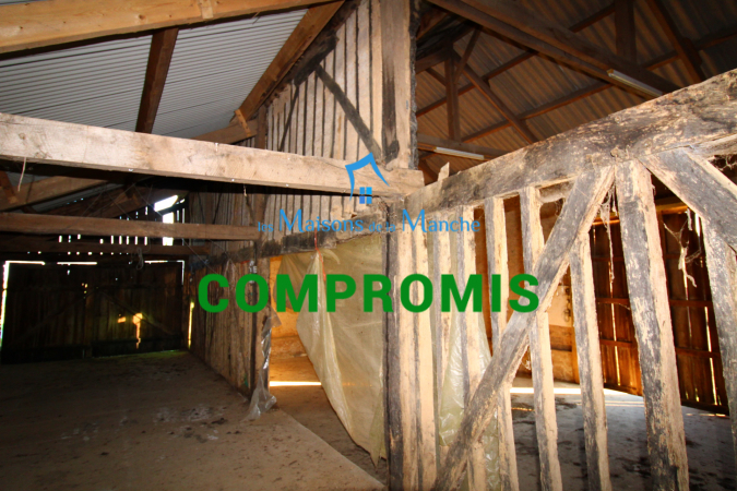 Ancien corps de ferme secteur Saint Hilaire du Harcouët (50600)