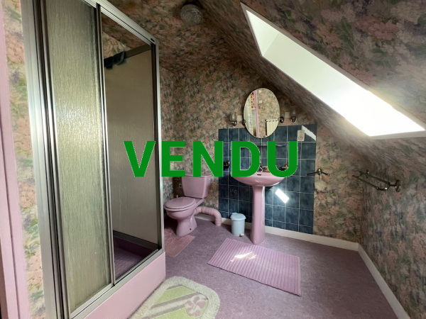 Maison 7 pièces (5 chambres) à Brécey