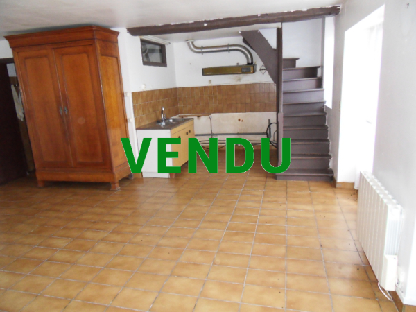 Maison de 103 m² dans bourg LA MANCELLIERE (50540)