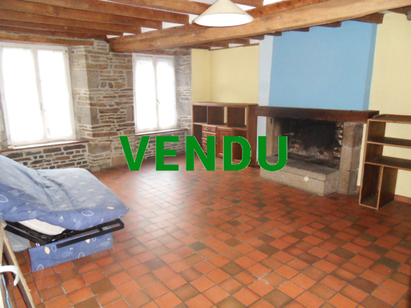 Maison avec boutique dans bourg à proximité des commerces à 10 km de BRECEY (50370)