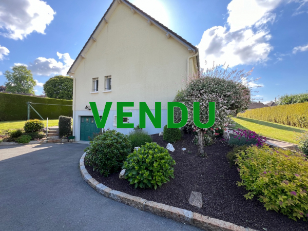 Maison 7 pièces (5 chambres) à Brécey