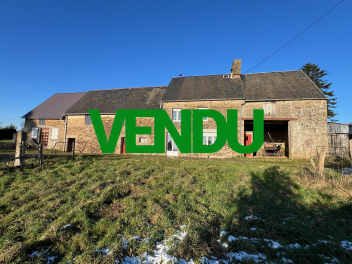 Maison en pierre avec 4800 m² de terrain-vendu