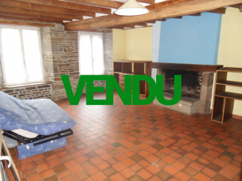 Maison avec boutique dans bourg à proximité des commerces à 10 km de BRECEY (50370)-vendu