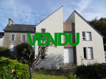 Ensemble de 3 logements 352 m² dans le bourg de BRECEY (50370)-vendu